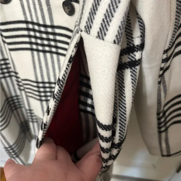 NWT TORRID BLACK AND WHITE PLAID PEA COAT WITH RED SIZE 3 22/24 VINTAGE LOOK - Picture 6 of 7